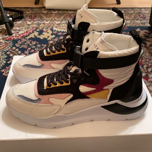D.A.T.E. high top leather sneakers, authentic in box. - Picture 9 of 13